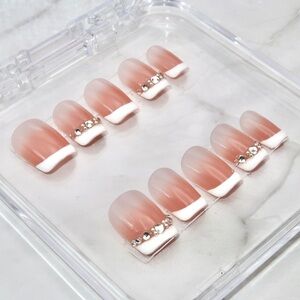 GlamBerry 10pcs Handmade Press-On Nails, Reusable, with Nail Kit - Sizes XS-L